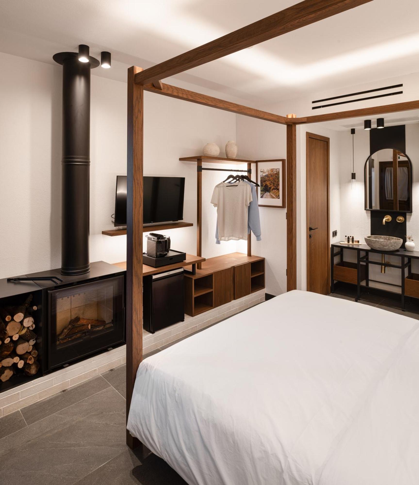 Unedo All Seasons Boutique Hotel Палеос-Пантелеймонас Экстерьер фото